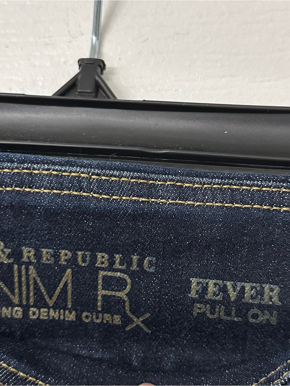 Rock & Republic Dark Indigo Skinny Jeans - Picture 3 of 3